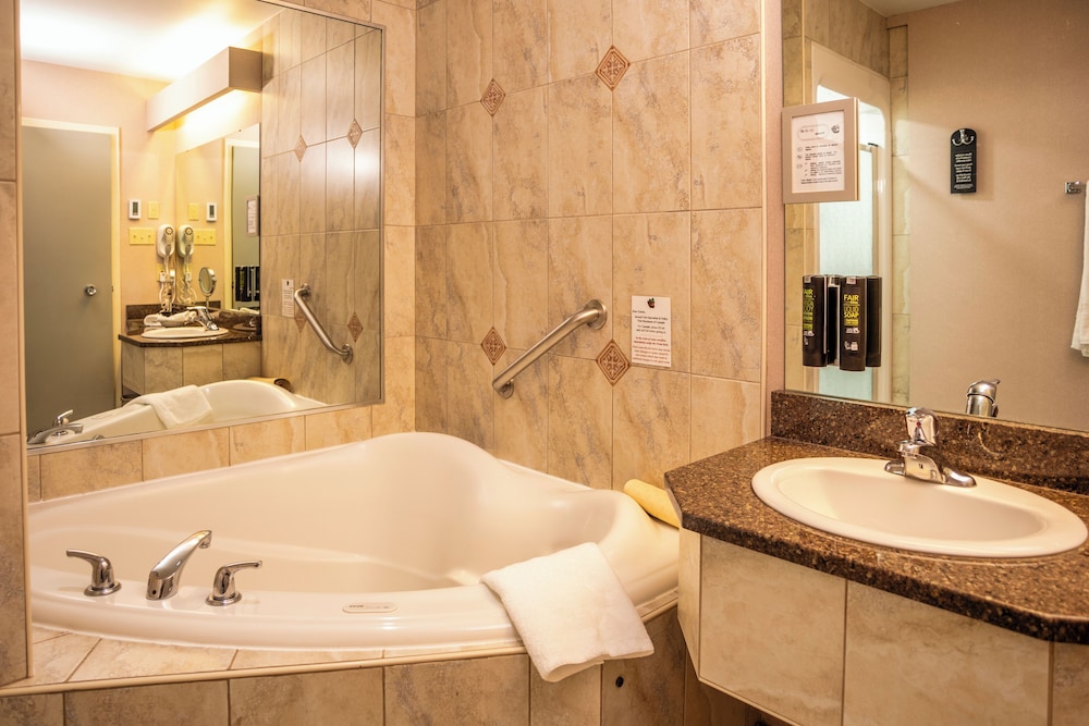 Old Orchard Inn & Spa 49/50