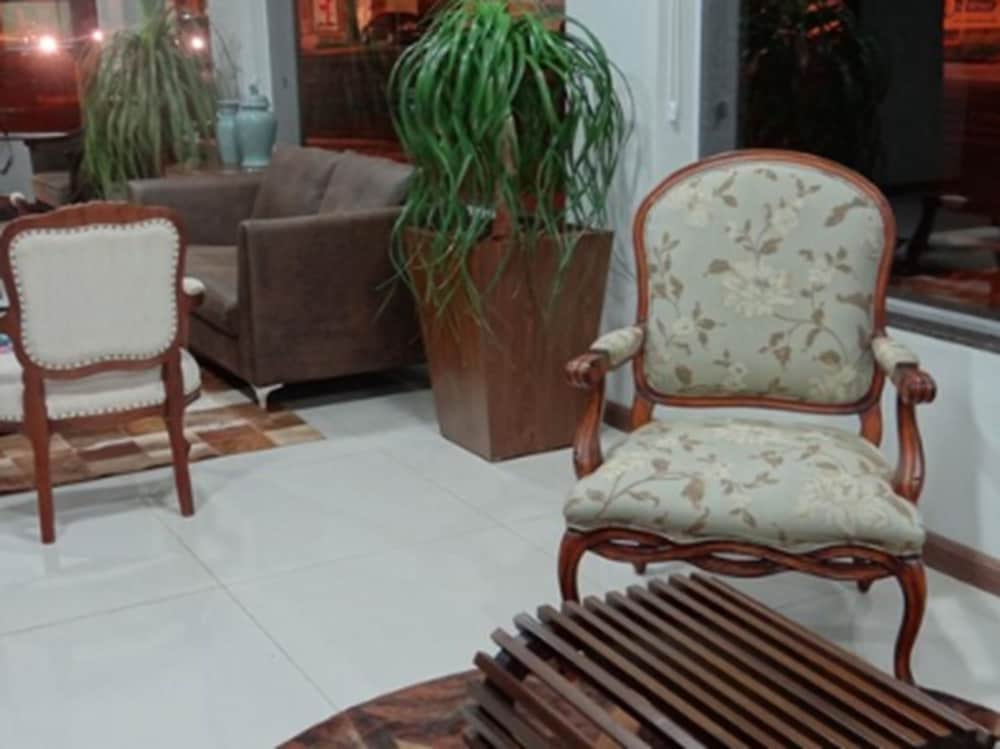 ALPHONSUS HOTEL 25/33