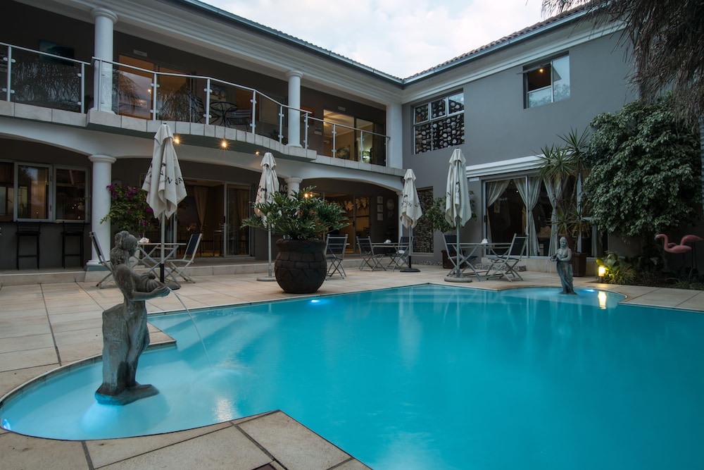 Cocomo Guesthouse Spa And Conference Centre 5/100