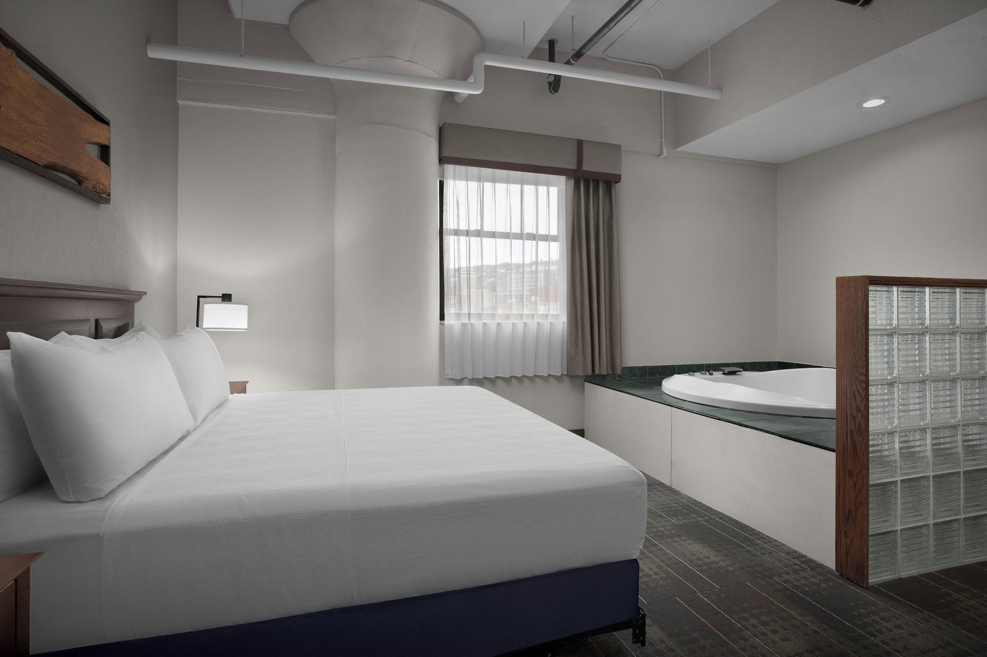 Premium, Studio, No Window, Jetted Tub