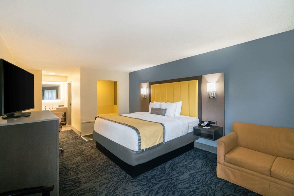 Baymont by Wyndham Franklin/Cool Springs 13/36