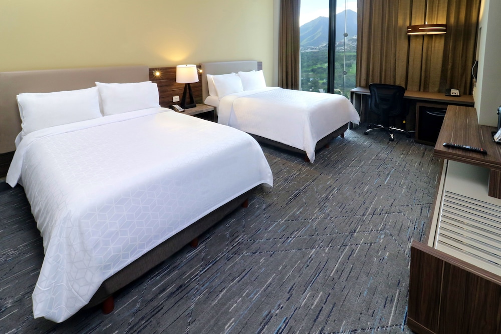 Standard, 2 Queen Beds, Extra Floor Space