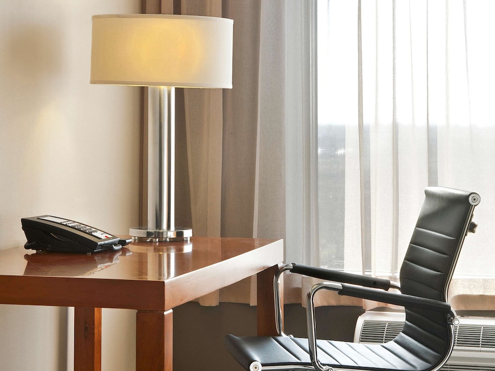 Novotel Toronto Vaughan 55/65