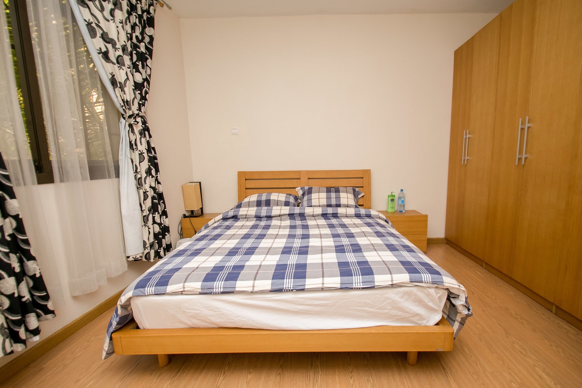 2 BEDROOMS, SUPERIOR, APARTMENT