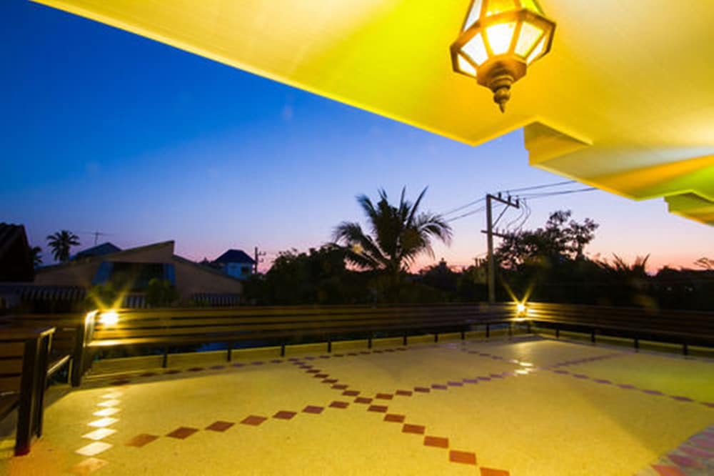 Baan Ratchiangsaen 51/56