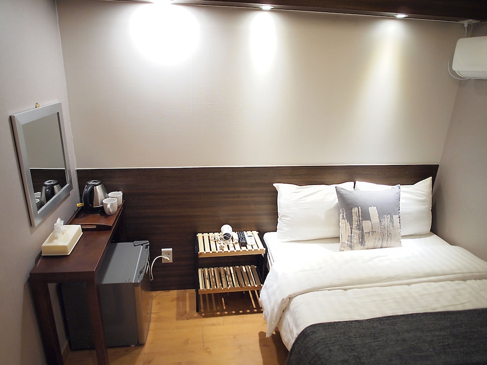 HOTEL PARK HILL MYEONGDONG 14/50
