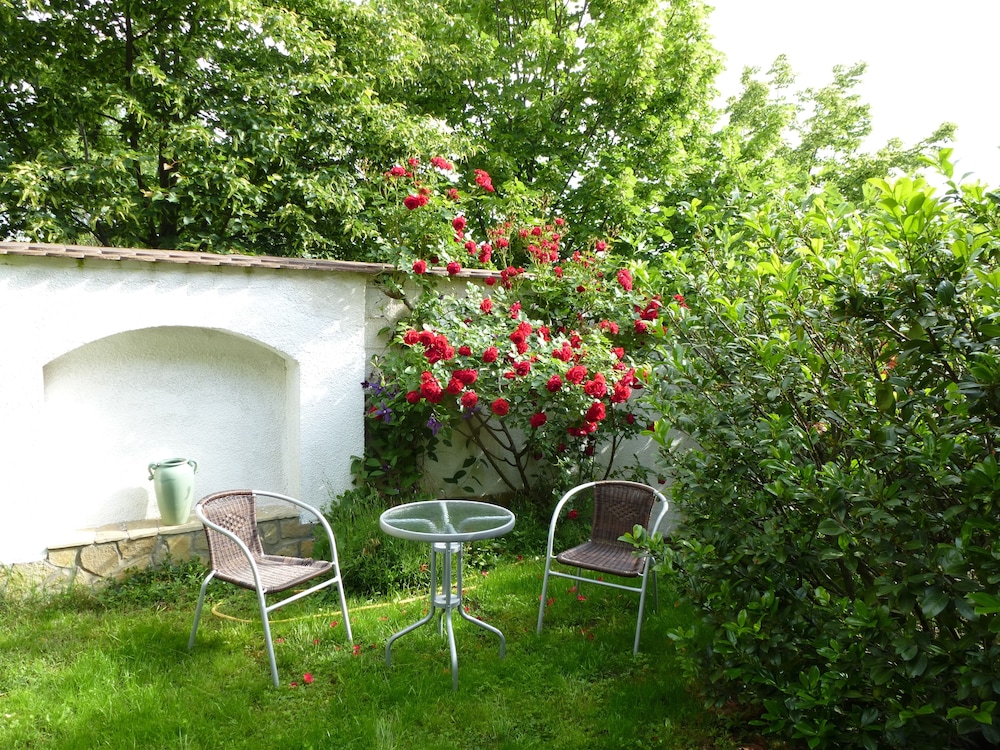 Albergo Giardino 37/50