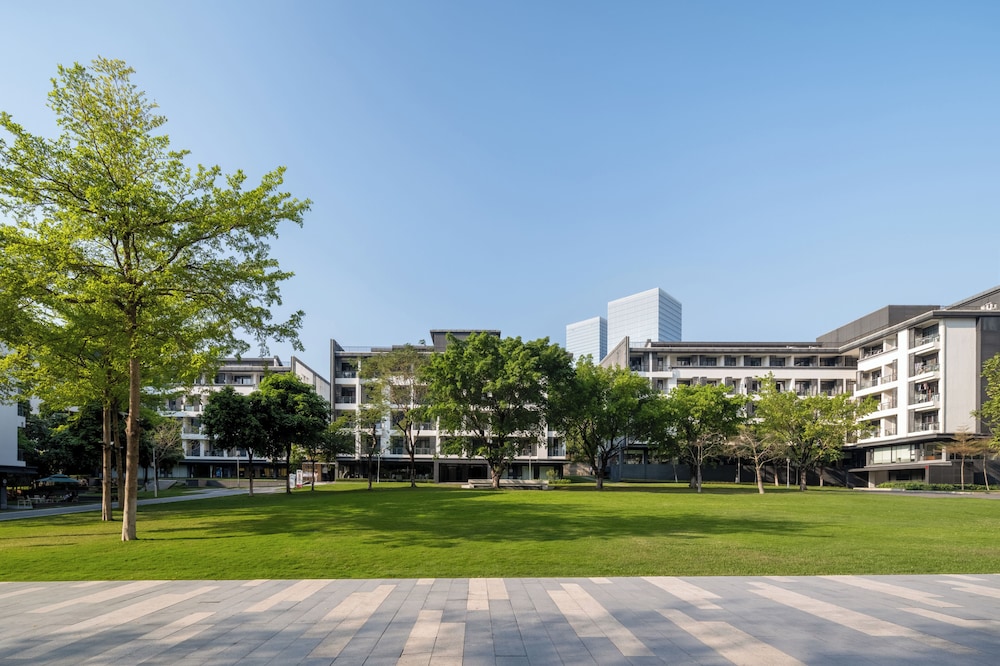The Mulian PaZhou International Exhibition Center 65/66