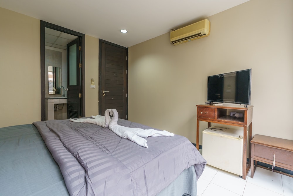CheQinn Beds Sukhumvit 4 11/25