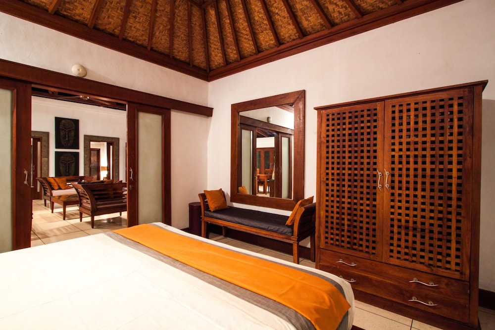 Villa Dewata Seminyak 20/50