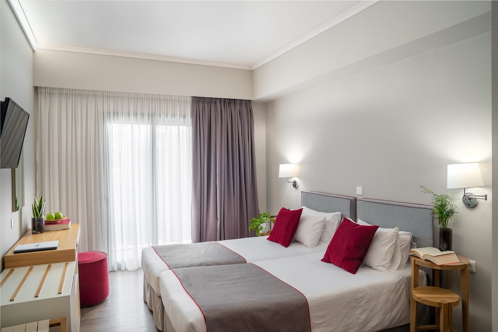 Room, Twin Beds, Balcony