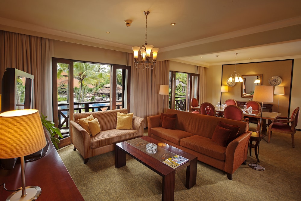 SHL Hotel and Resort 48/77
