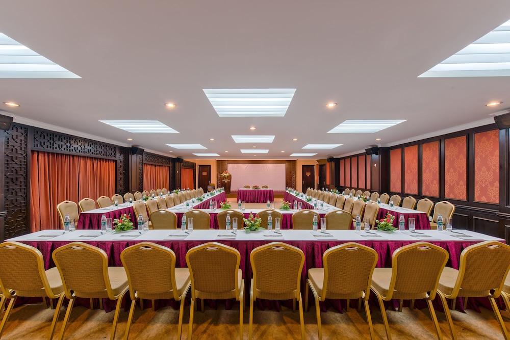 Muong Thanh Hue Hotel 66/74