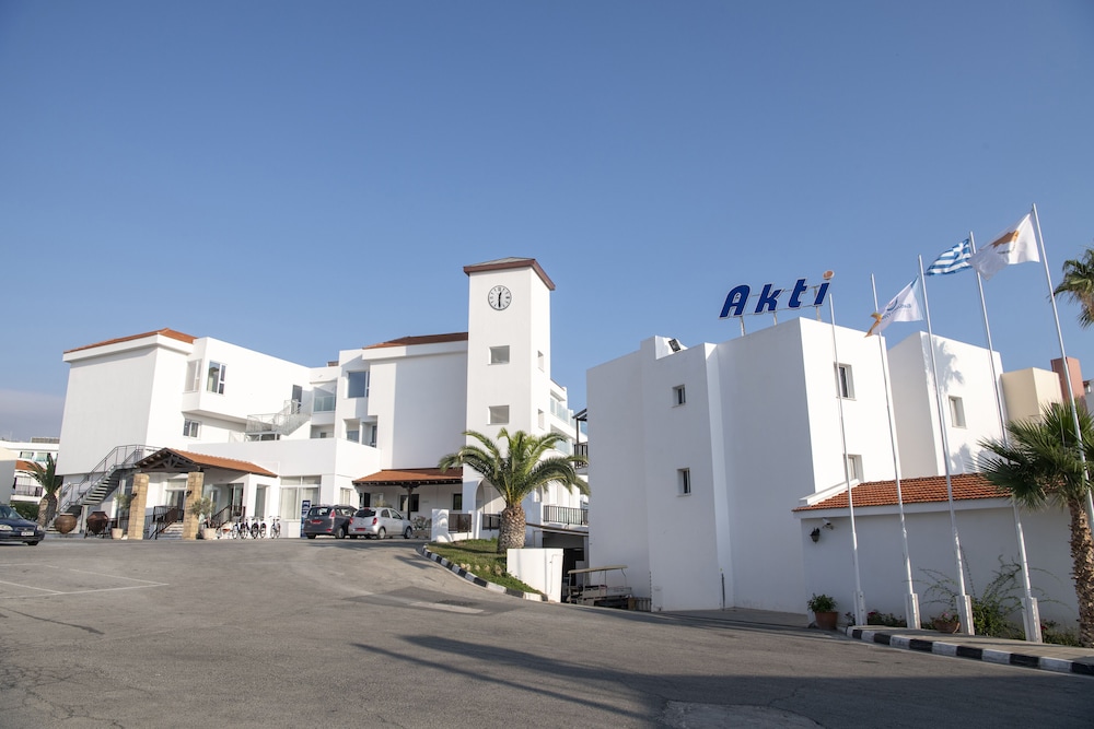 Akti Beach Hotel & Village Resort 48/68