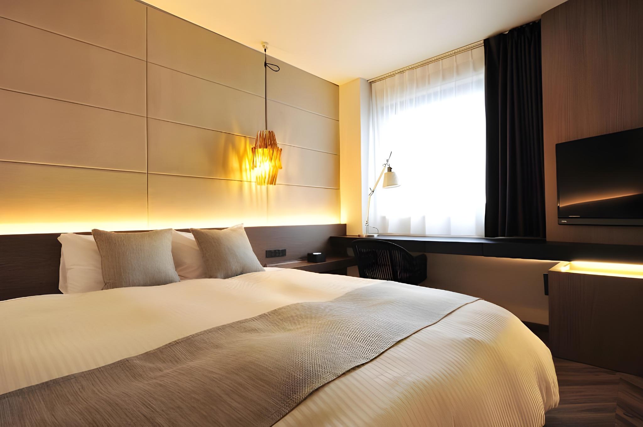 Deluxe, Queen Bed