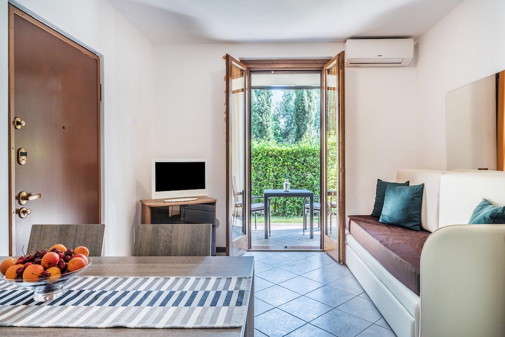 Residence Nuove Terme 34/53