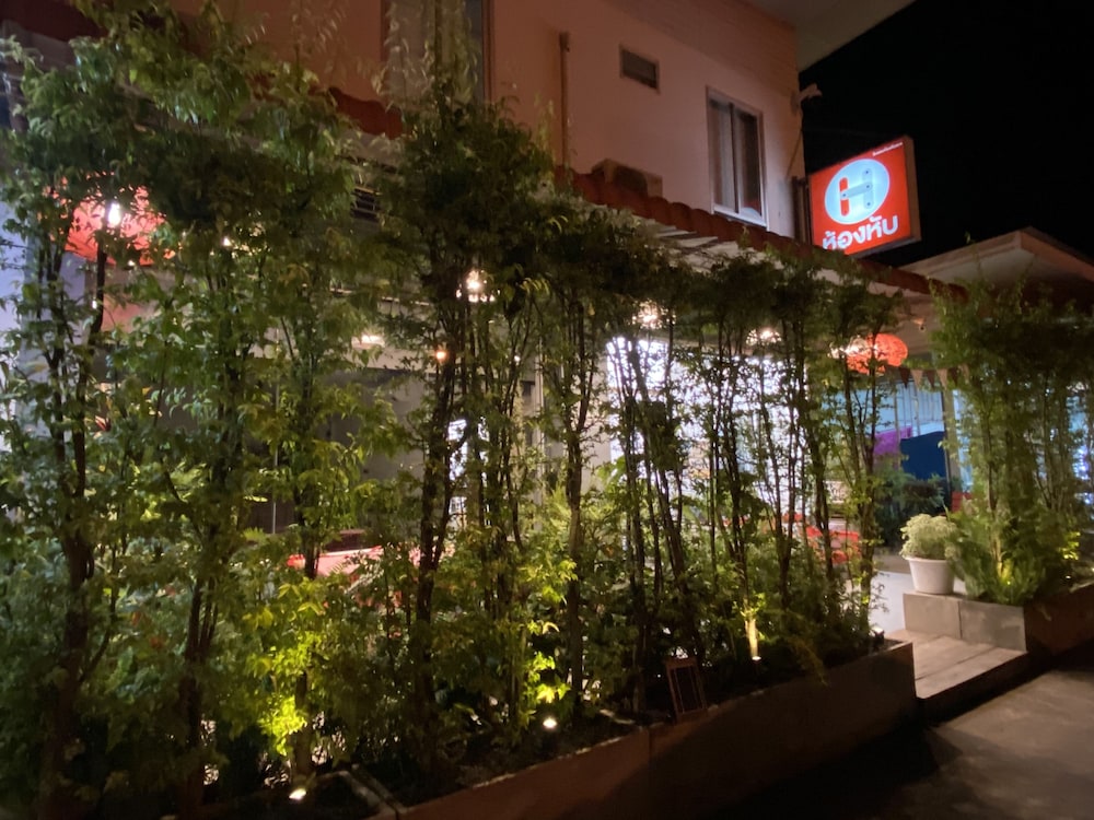 Honghub Sakon Hotel 34/37
