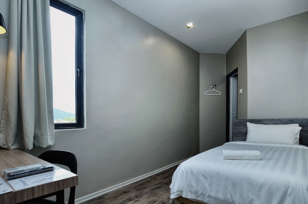 Chariton Hotel Alma 25/41