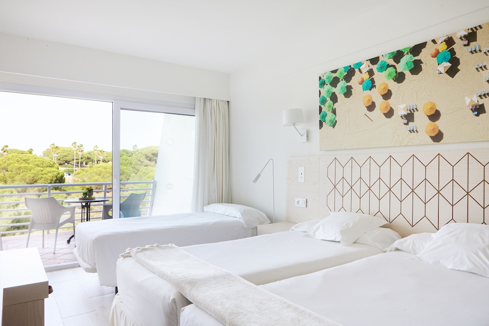 Iberostar Waves Royal Andalus 29/76