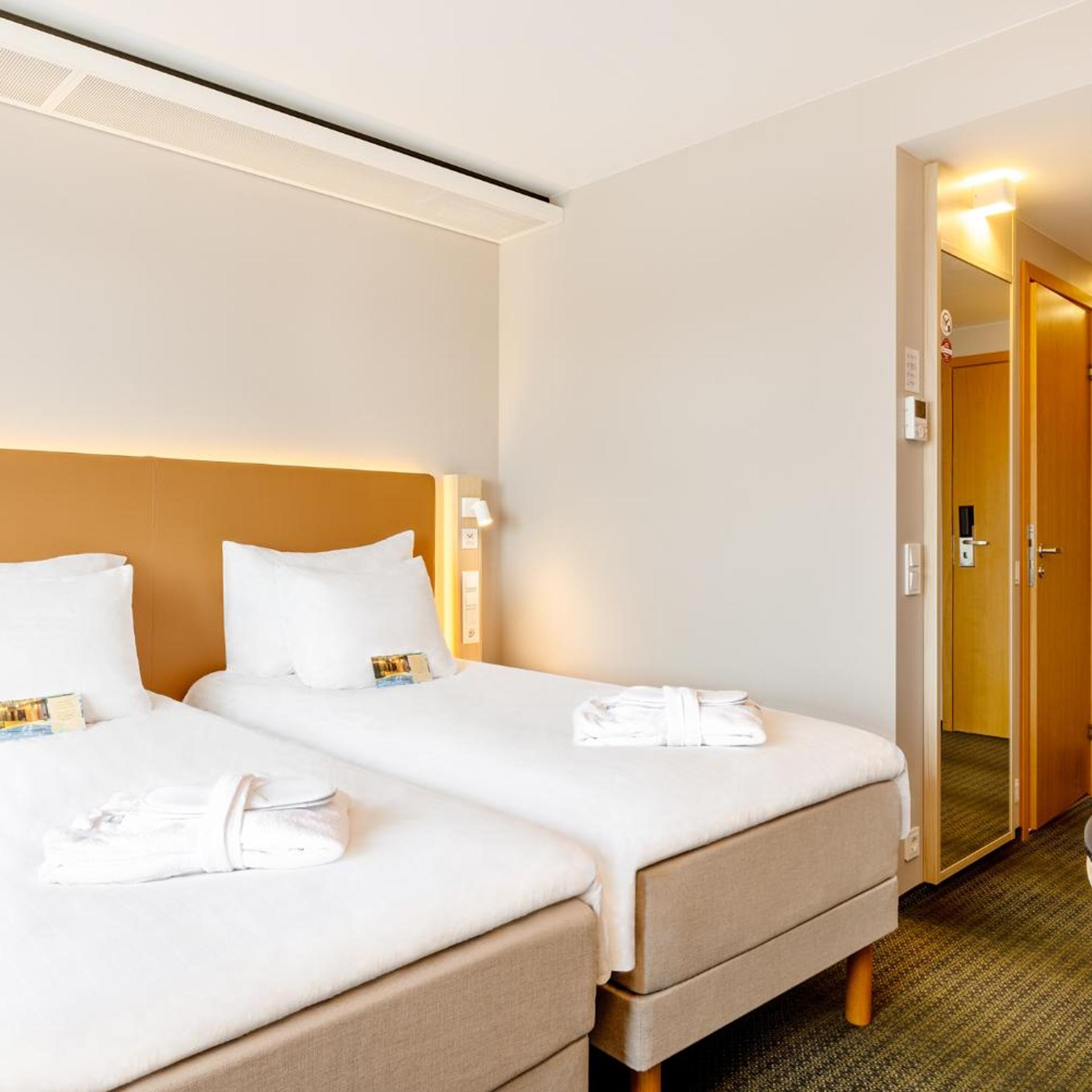 Superior, Double or Twin Bed, Old Town View