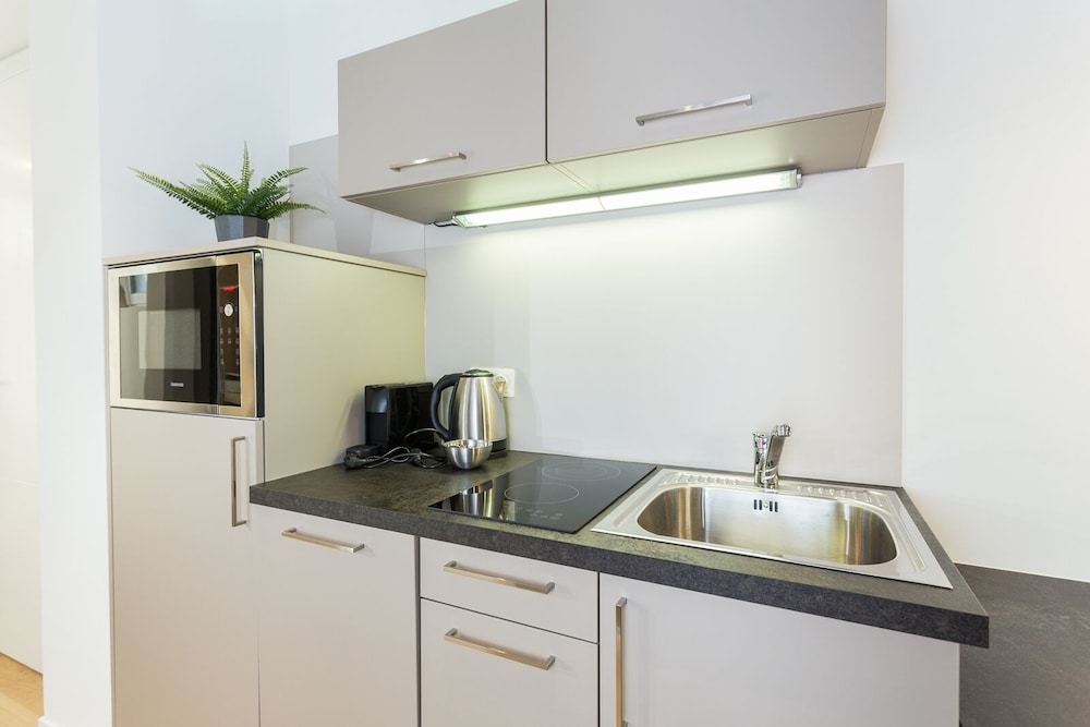 Room 4 Apartments 48/50