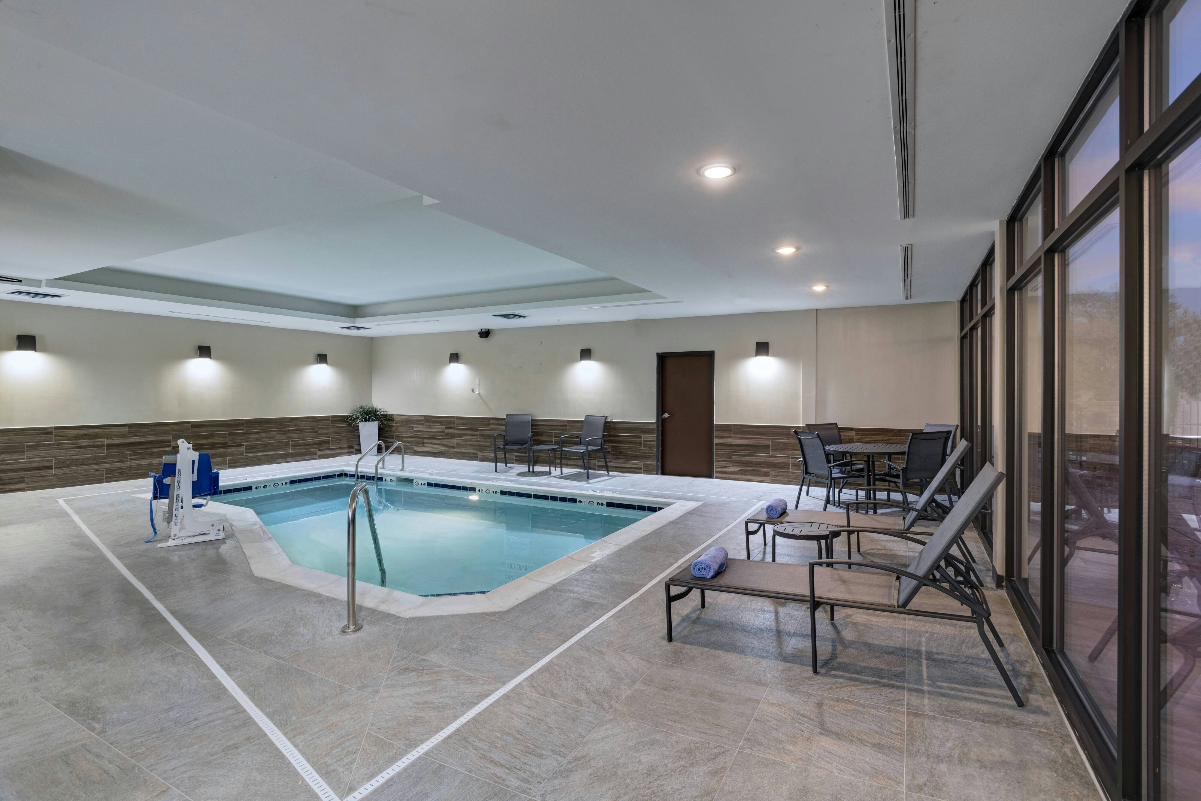 Fairfield Inn & Suites By Marriott Colorado Springs East/Ballpark 21/41
