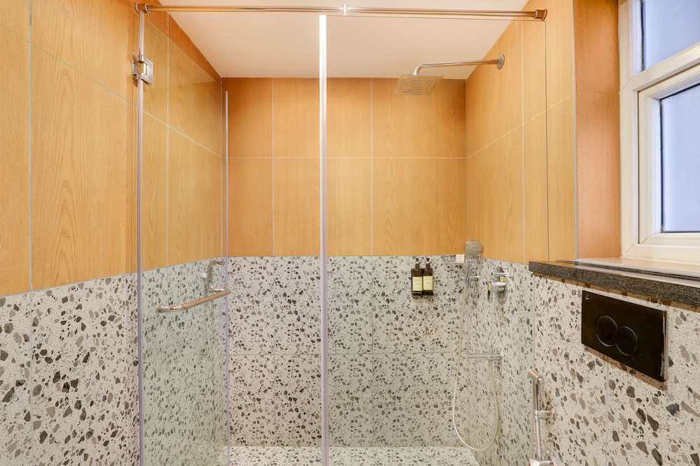 Royal Orchid Suites 34/58