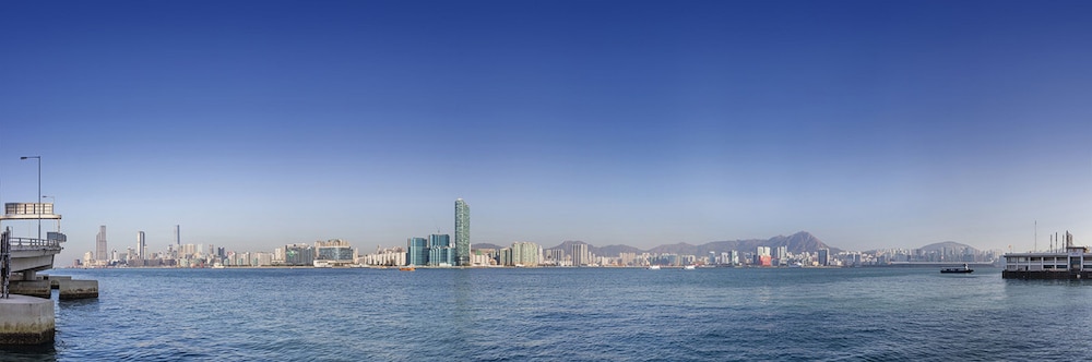 Hyatt Centric Victoria Harbour 60/70