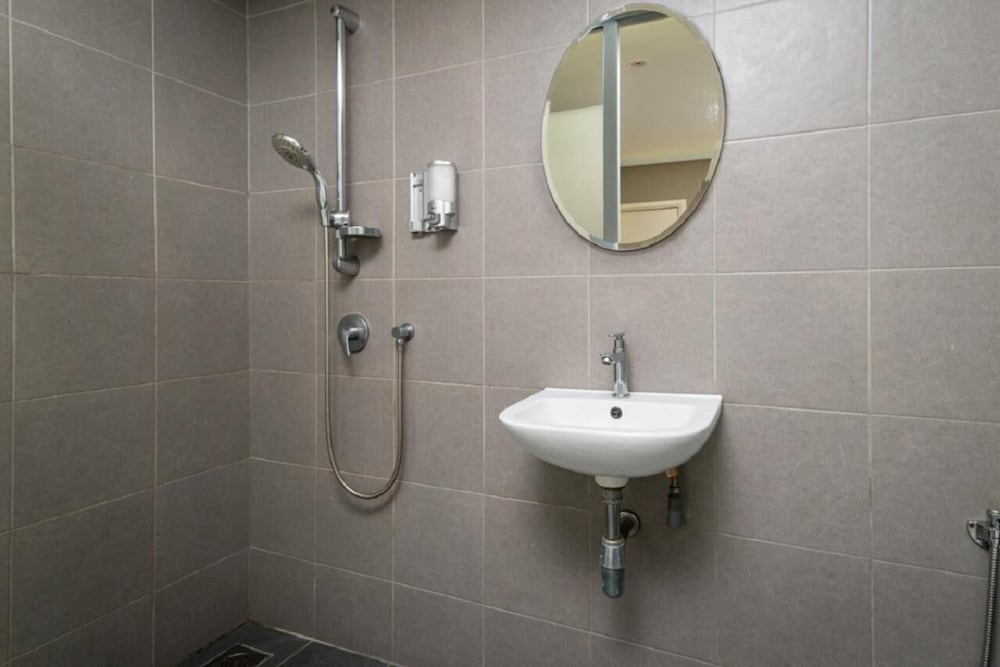 Max Hotel Subang Jaya 24/35