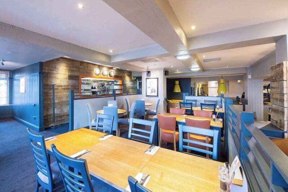 Premier Inn Rotherham East (M18/M1) 26/41