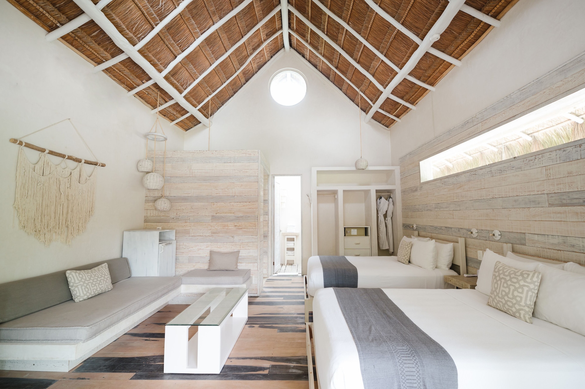 SUITE, 2 DOUBLE BEDS, PARTIAL OCEAN VIEW