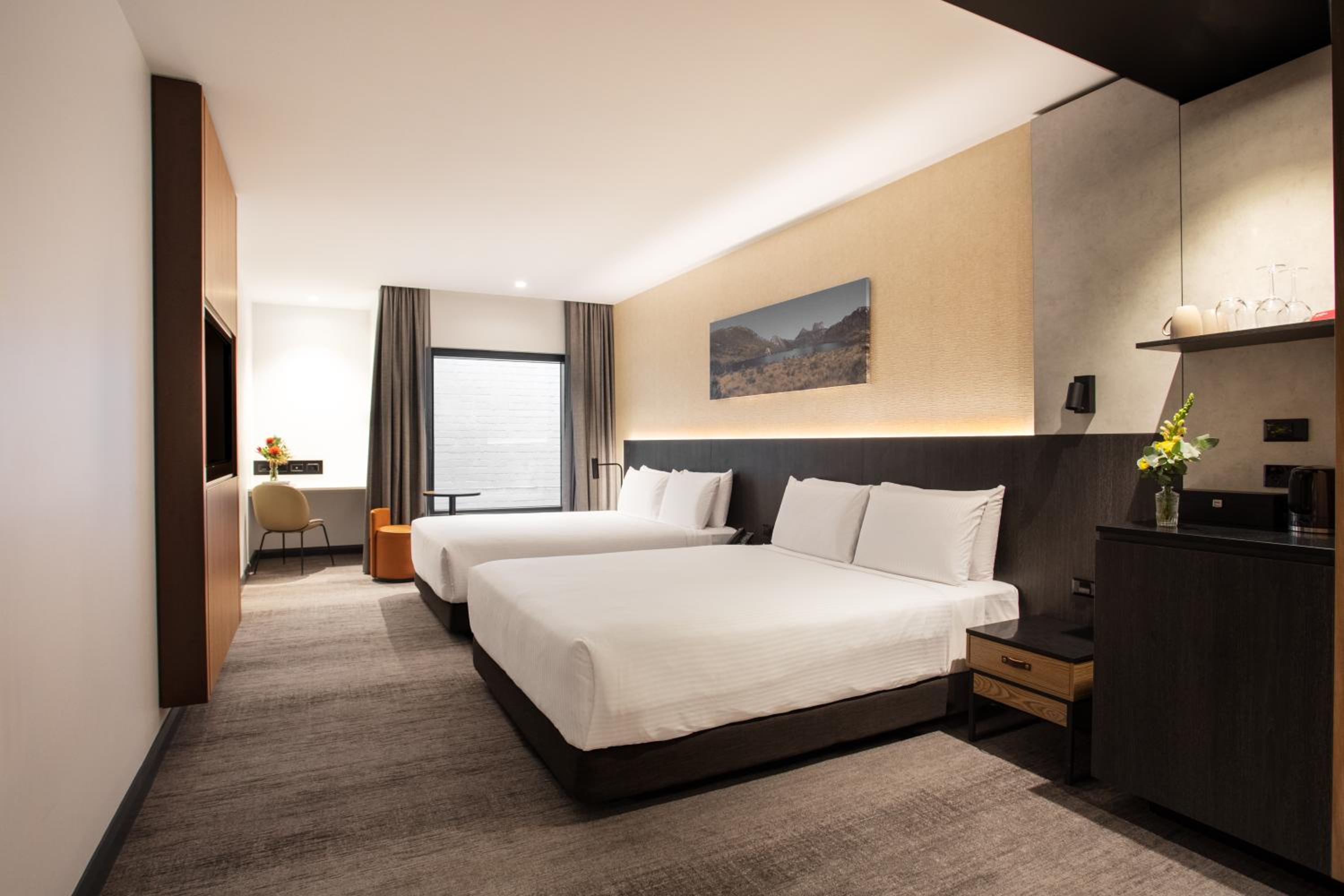 غرفة داخلية كلاسيكية بسرير كينج وسريرين كوين، Movenpick Hotel Hobart 4/8