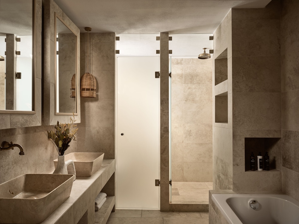 SPA, SUITE, SEA VIEW, OUTDOOR JETTED TUB