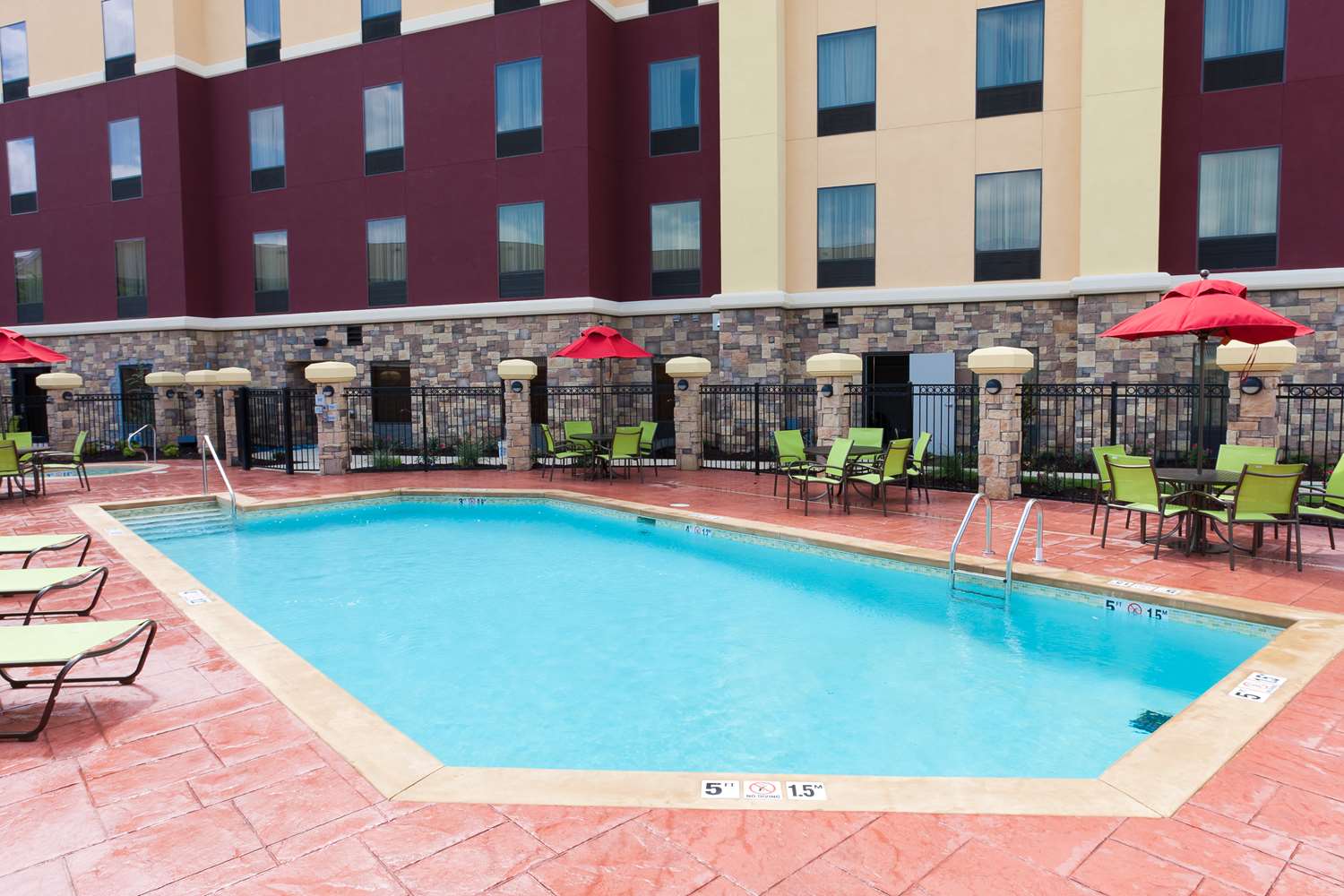 Hampton Inn and Suites Tulsa Central 6/19