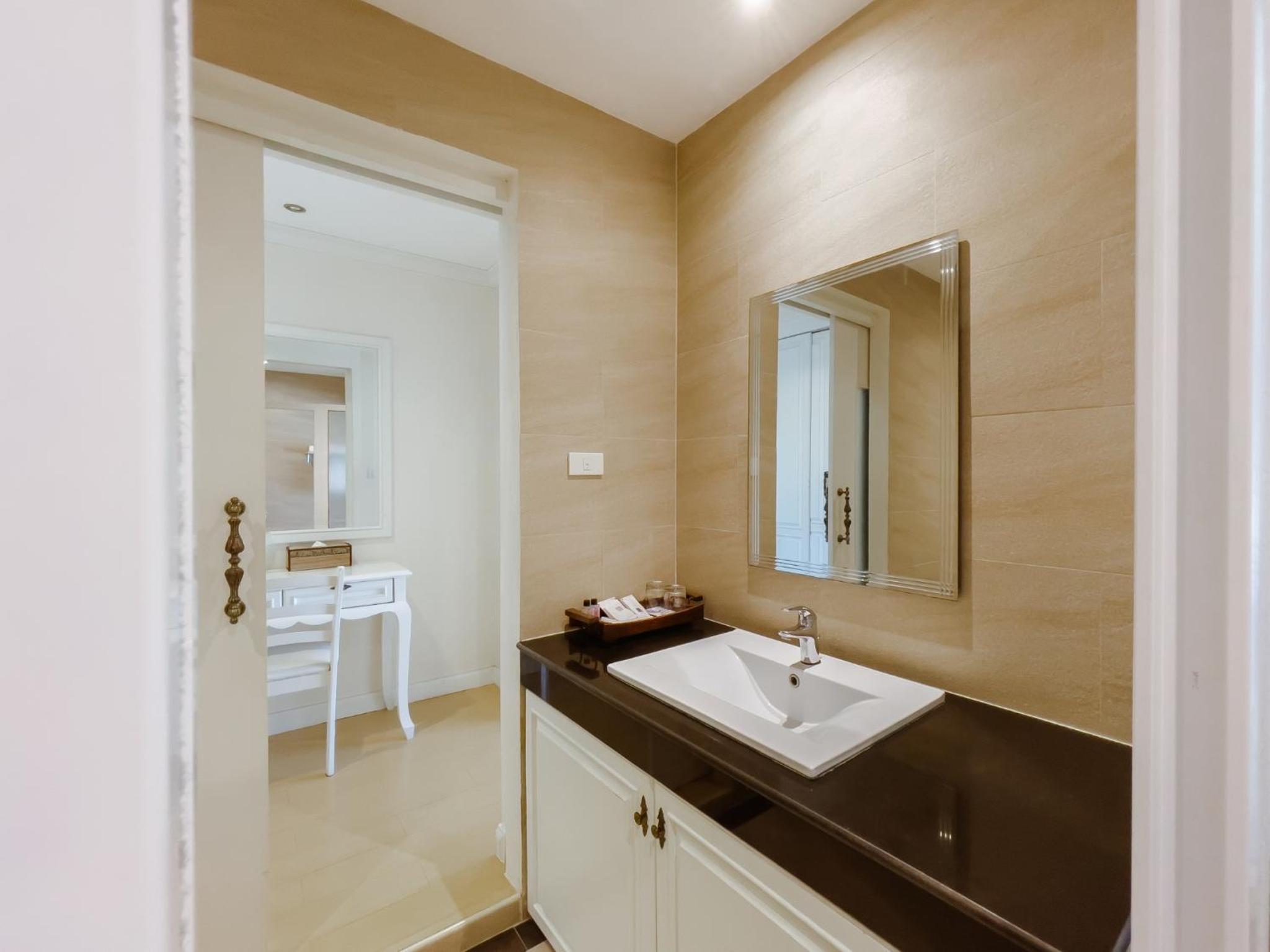 Royal Nakhara Hotel Nongkhai 48/50