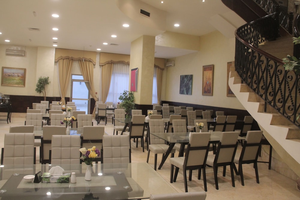 LE VENDOME HOTEL 36/47