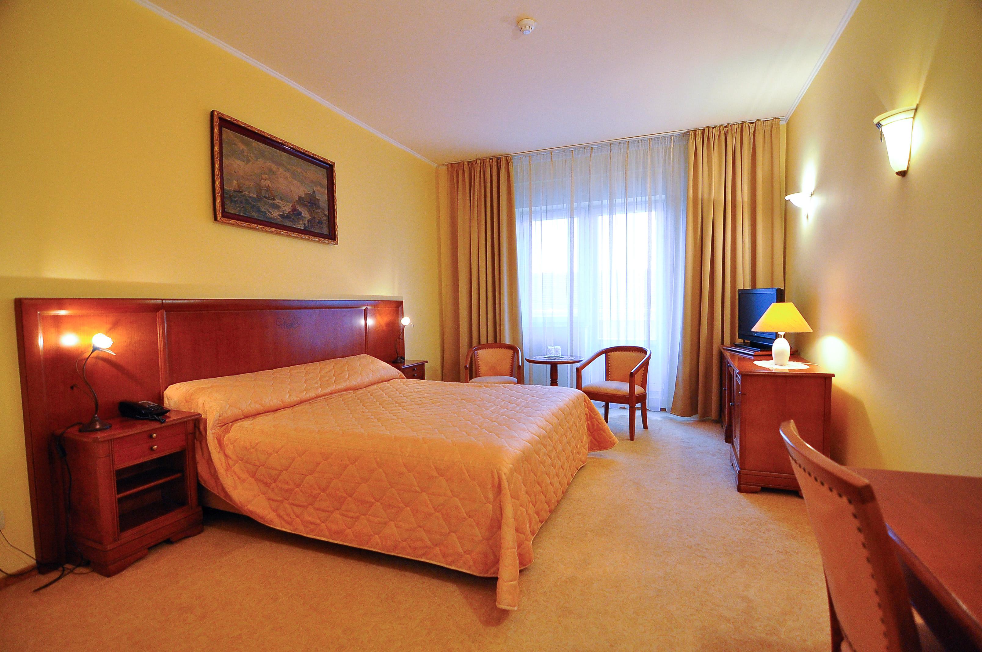MAXIM ORADEA 4/25