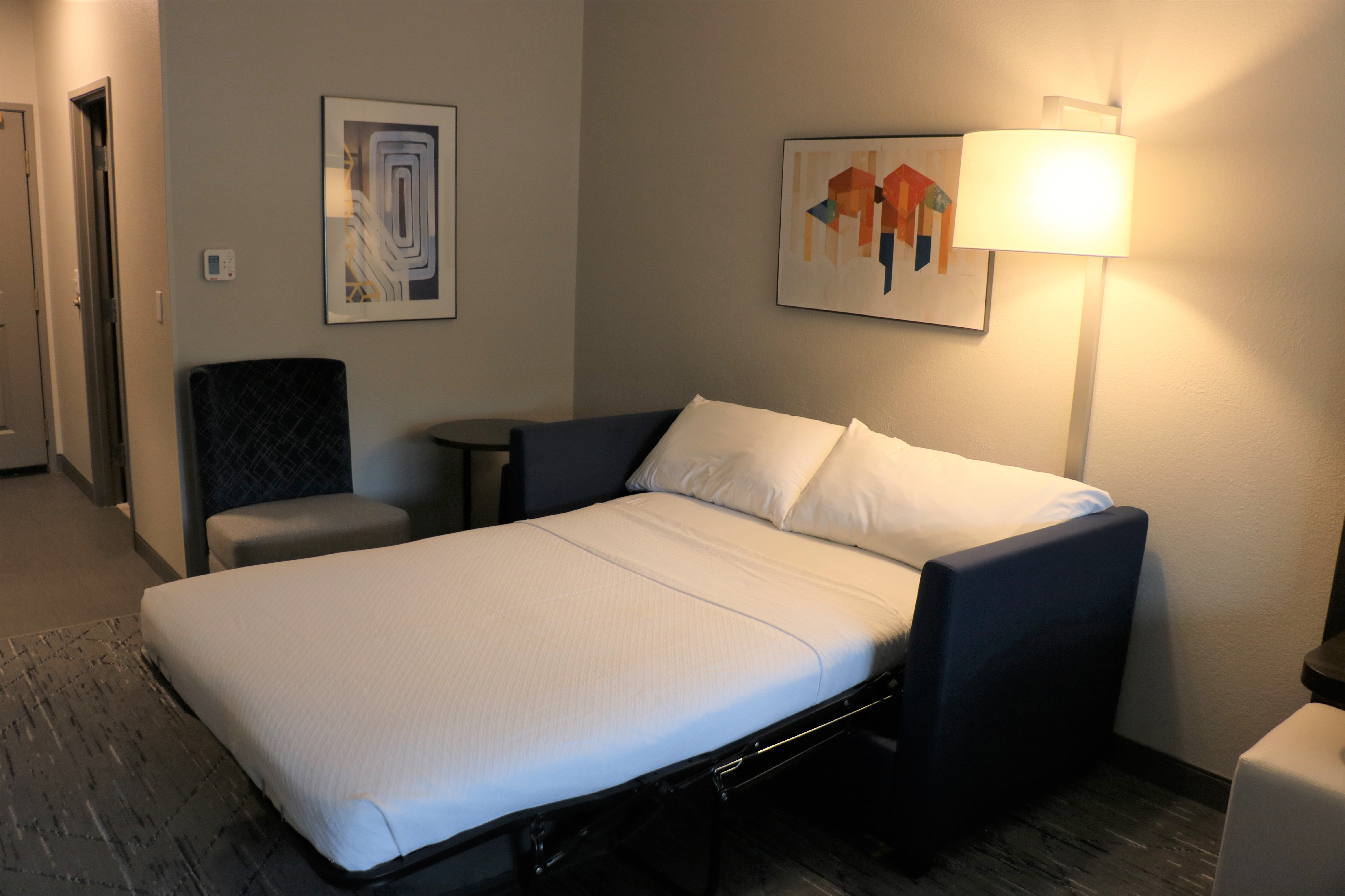 جناح بسرير كينج، Holiday Inn Express & Suites Marquette, an IHG Hotel 4/10