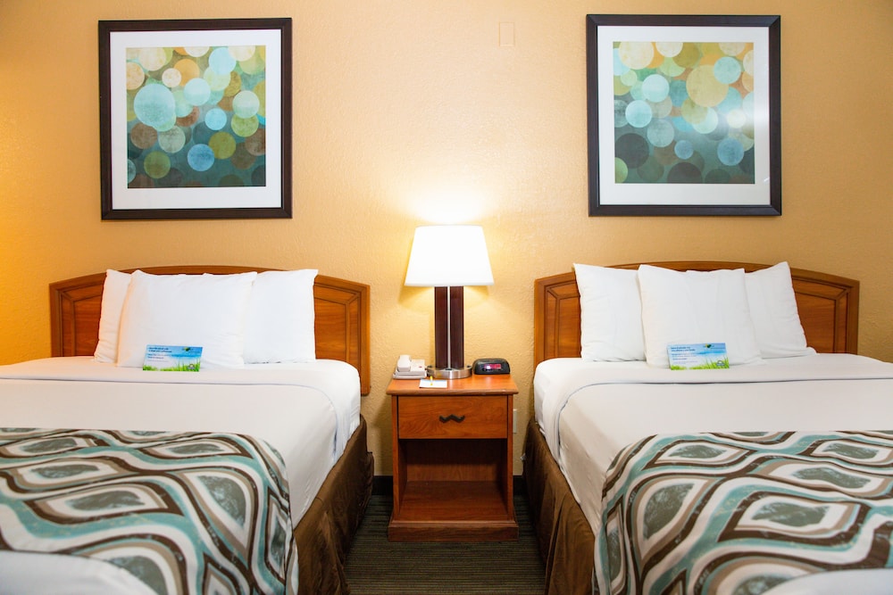 Days Inn By Wyndham Encinitas Moonlight Beach 15/46