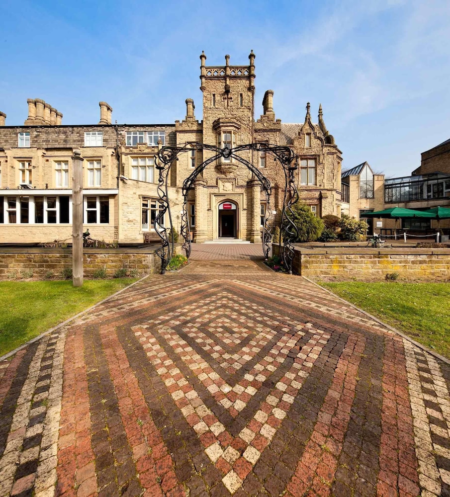 Mercure Bradford Bankfield Hotel 40/50
