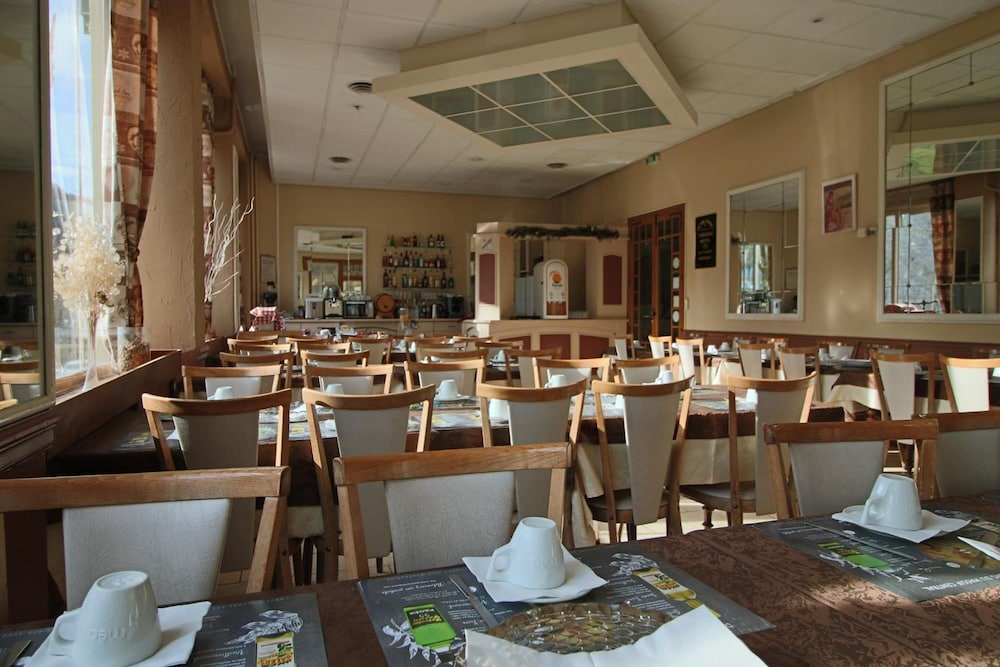 restaurant-cafeteria