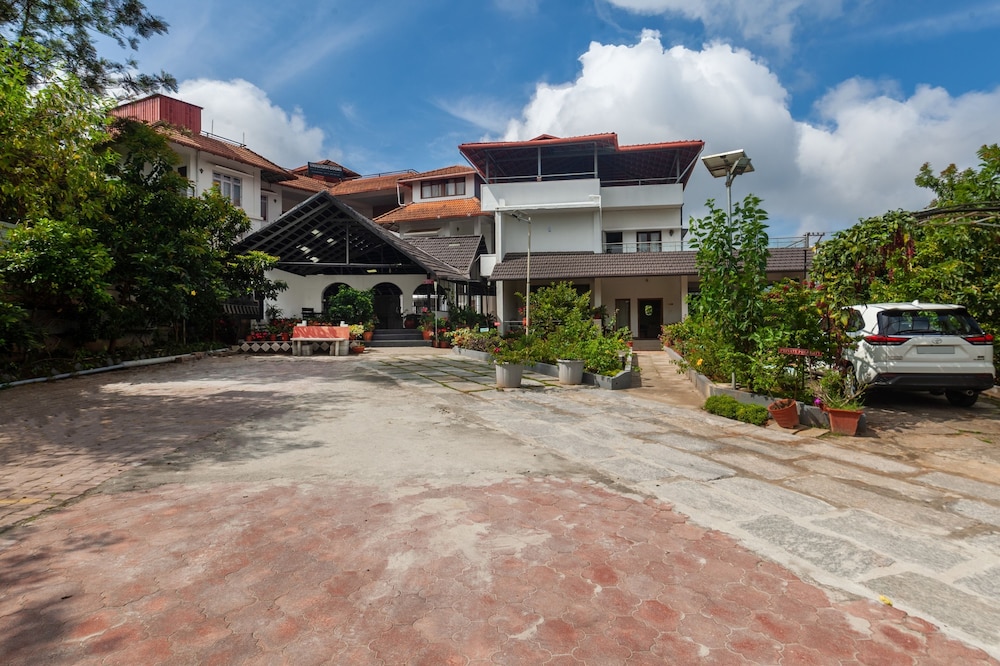 Treebo Vrindavan Coorg 31/37
