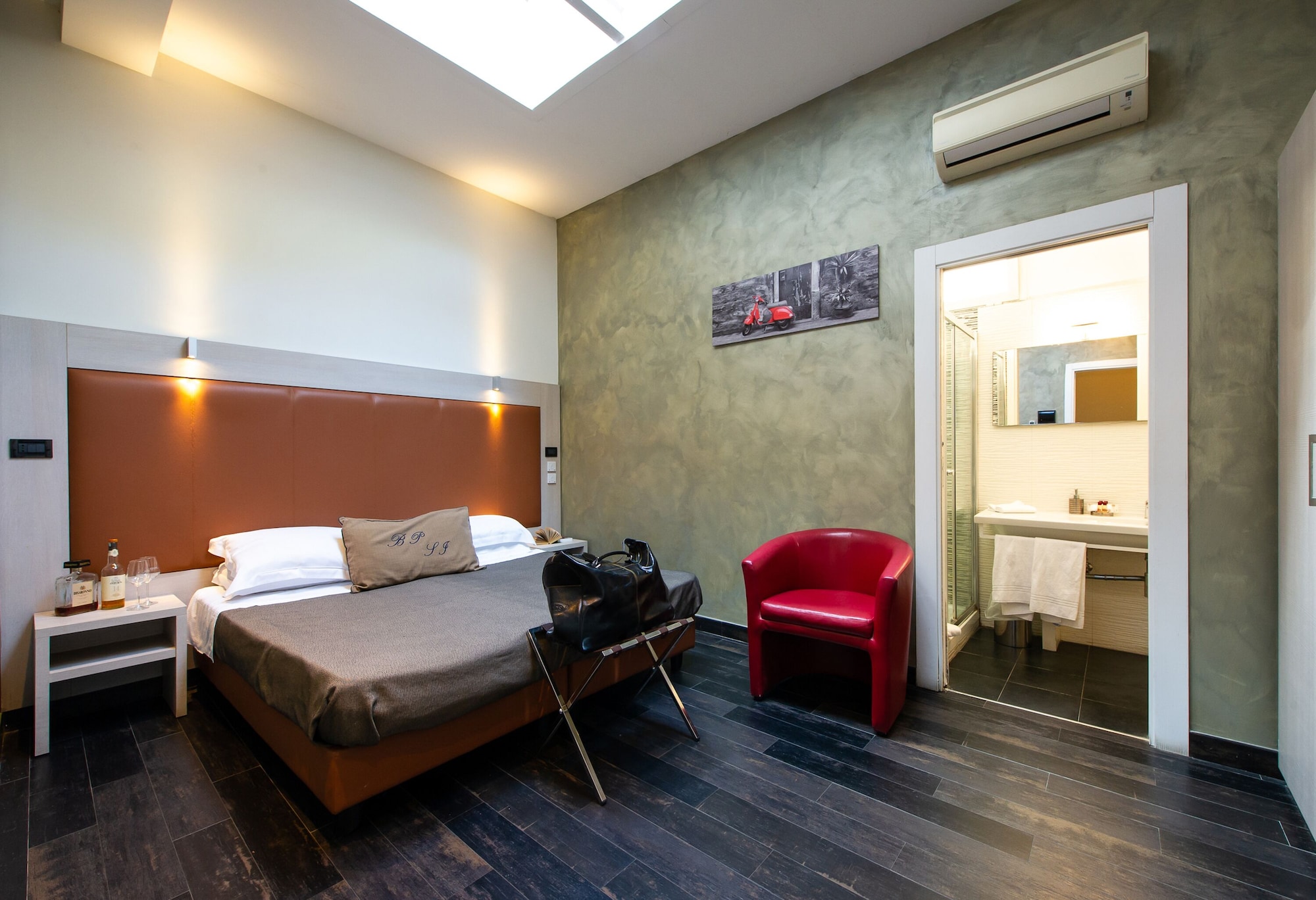 BASIC, DOUBLE BED