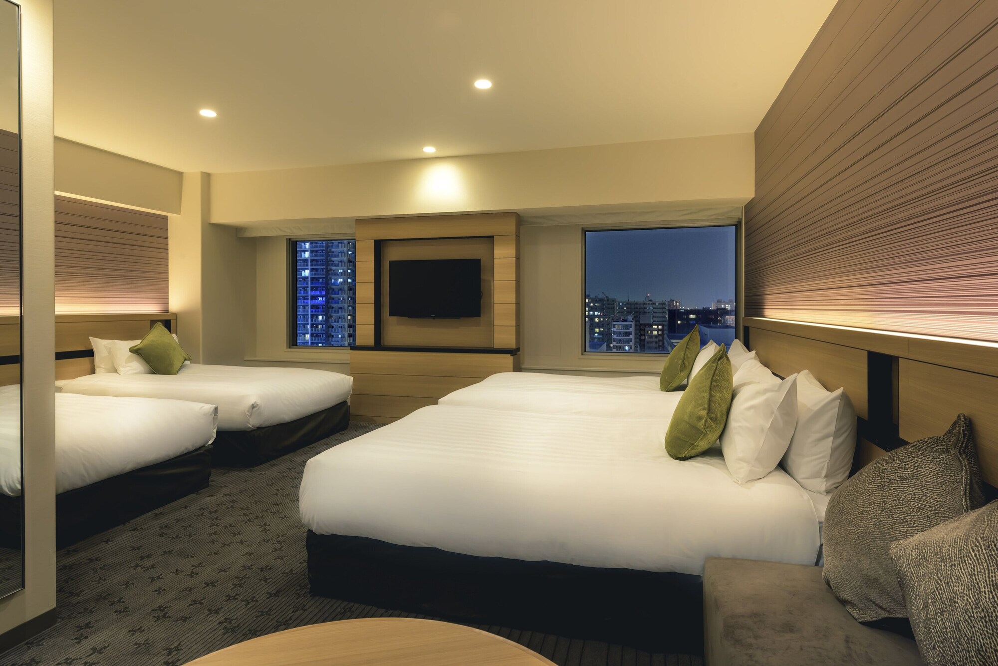 STANDARD, MULTIPLE BEDS