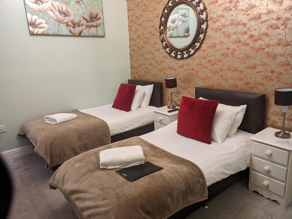 Charles Cotton Hotel 7/33