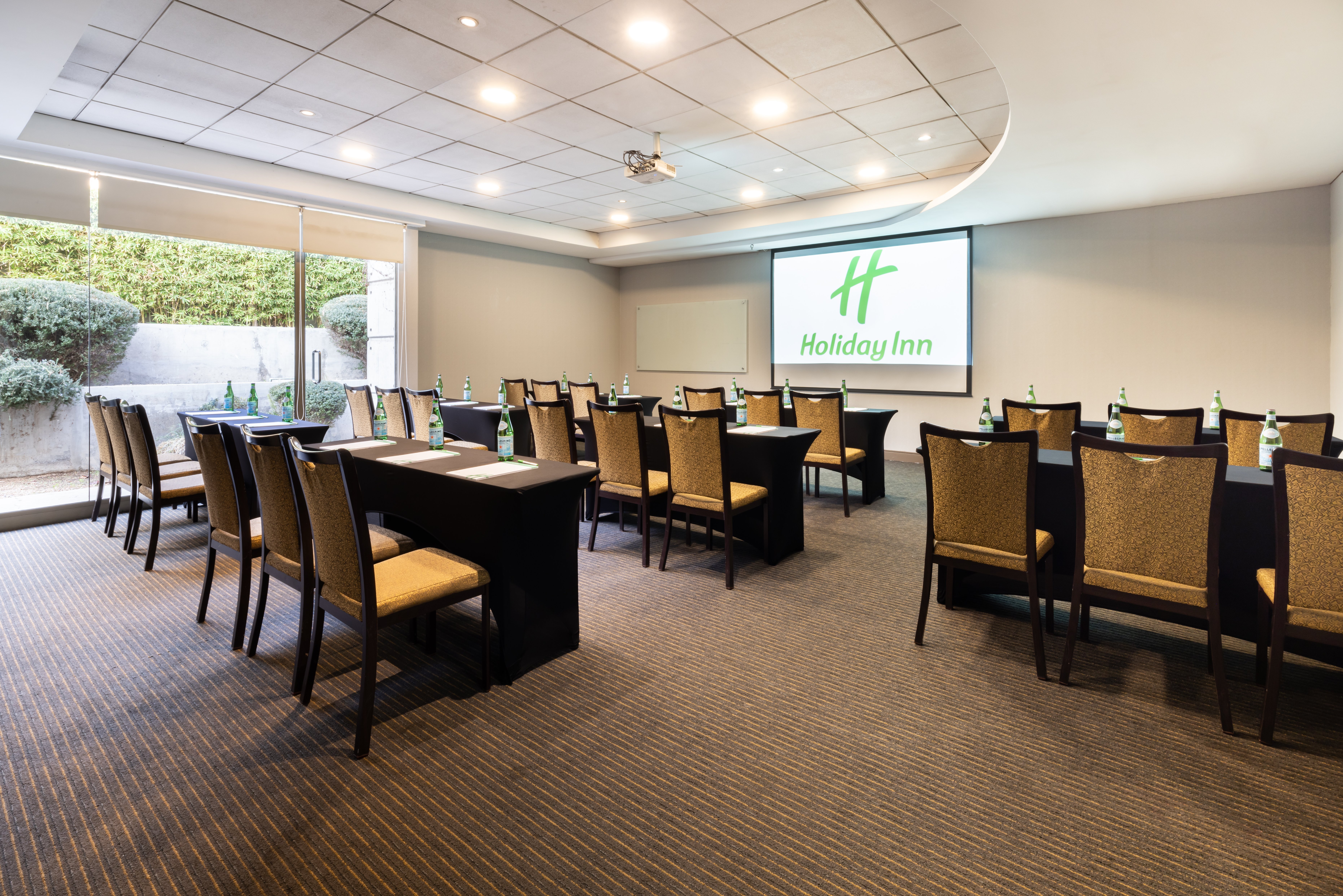 Holiday Inn Santiago Airport 68/75
