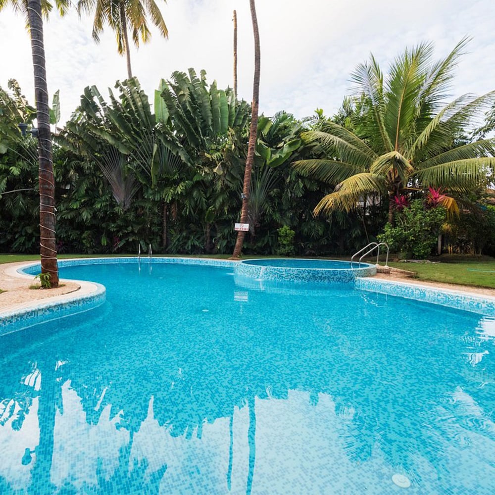 Godwin Hotel Goa 48/50