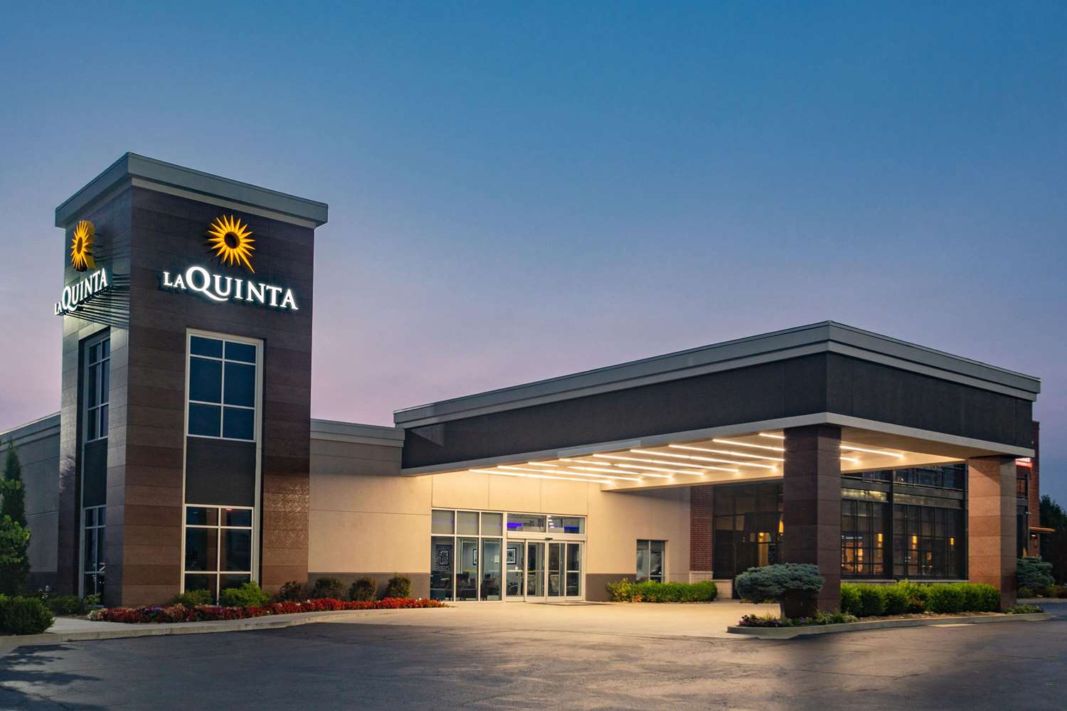 La Quinta Inn & Suites by Wyndham Joplin 6/56