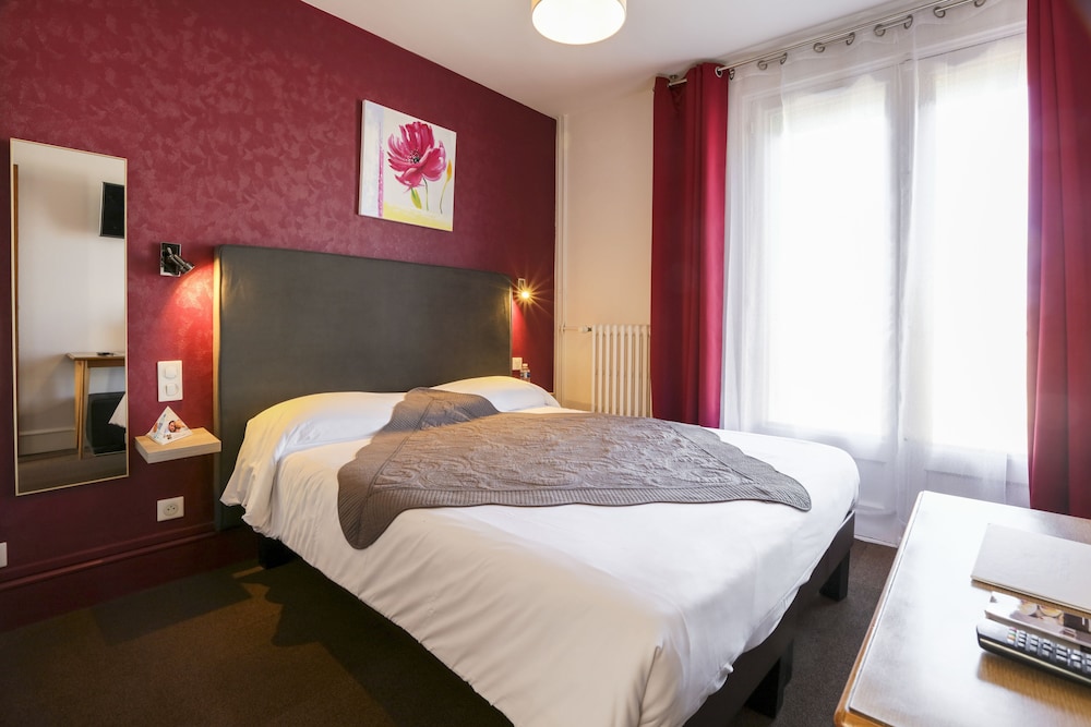 Brit Hotel Terminus 17/65