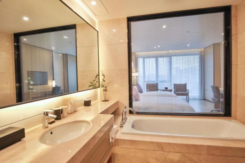 SSAW Boutique Hotel Meimei Wenzhou 45/48